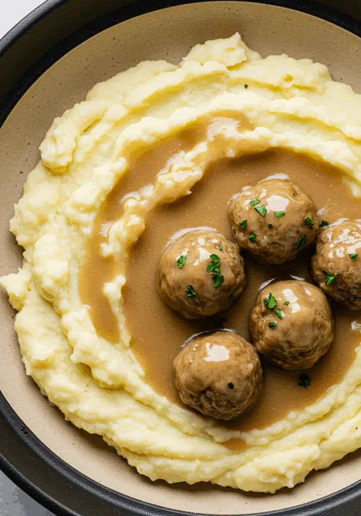One Pot Mashed Potatoes with Meatballs & Gravy