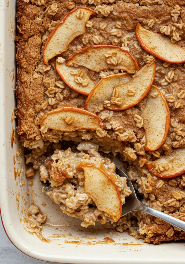 Amish-Style Apple and Cinnamon Baked Oatmeal