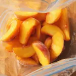 How to Freeze Peaches