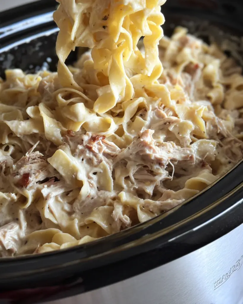 Crock Pot Chicken Fettuccine Alfredo